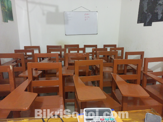 ক্লাস রুমের চেয়ার